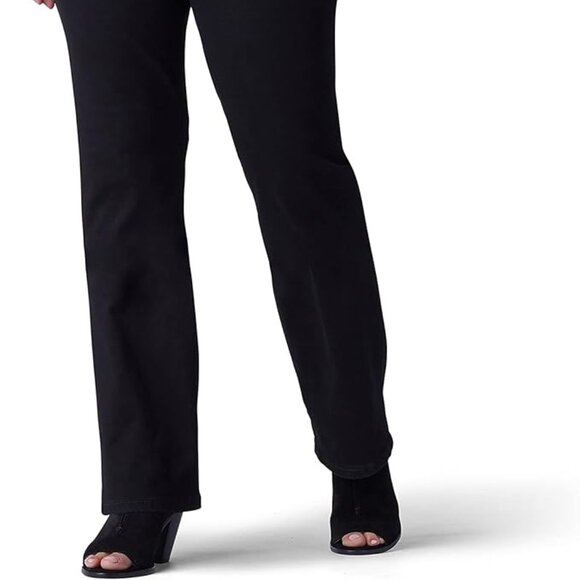 NWT Lee Plus Regular Fit Bootcut Mid-Rise Jeans Black size- 28W Long - Picture 2 of 8